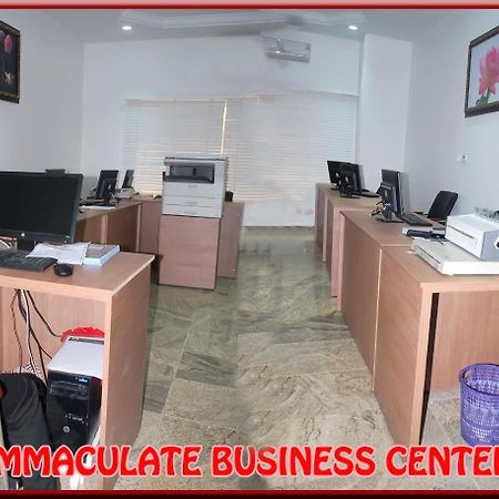 Immaculate Royal Int'L Hotel Owerri Kültér fotó