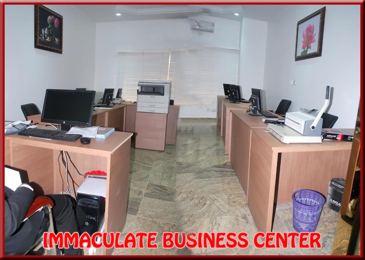 Immaculate Royal Int'L Hotel Owerri Kültér fotó